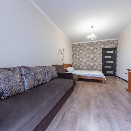 דירות קייב Flatrent Drahomanova 2A מראה חיצוני תמונה