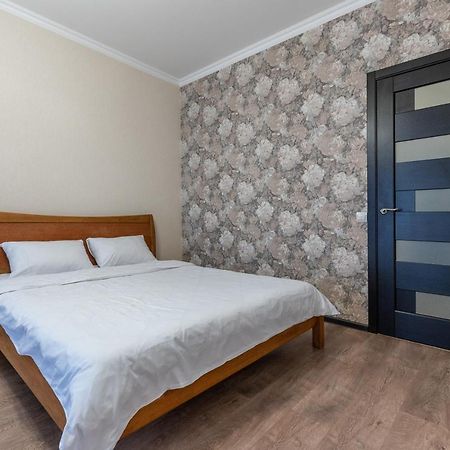 דירות קייב Flatrent Drahomanova 2A מראה חיצוני תמונה