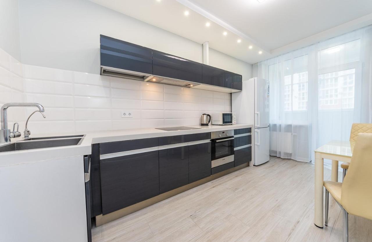 דירות קייב Flatrent Drahomanova 2A מראה חיצוני תמונה