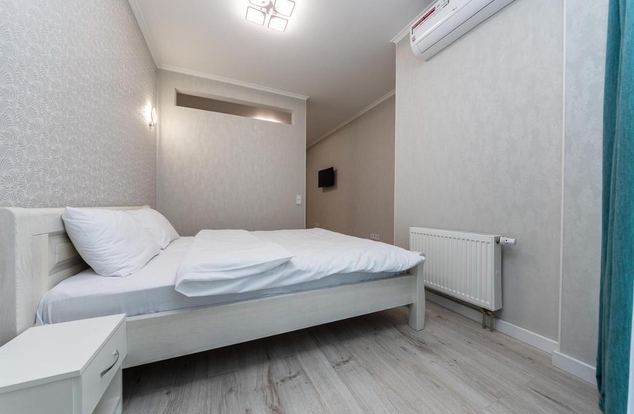 דירות קייב Flatrent Drahomanova 2A מראה חיצוני תמונה
