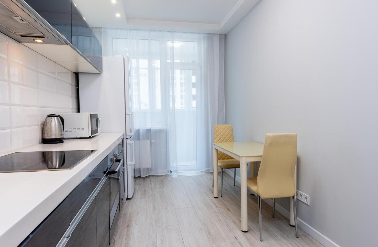 דירות קייב Flatrent Drahomanova 2A מראה חיצוני תמונה