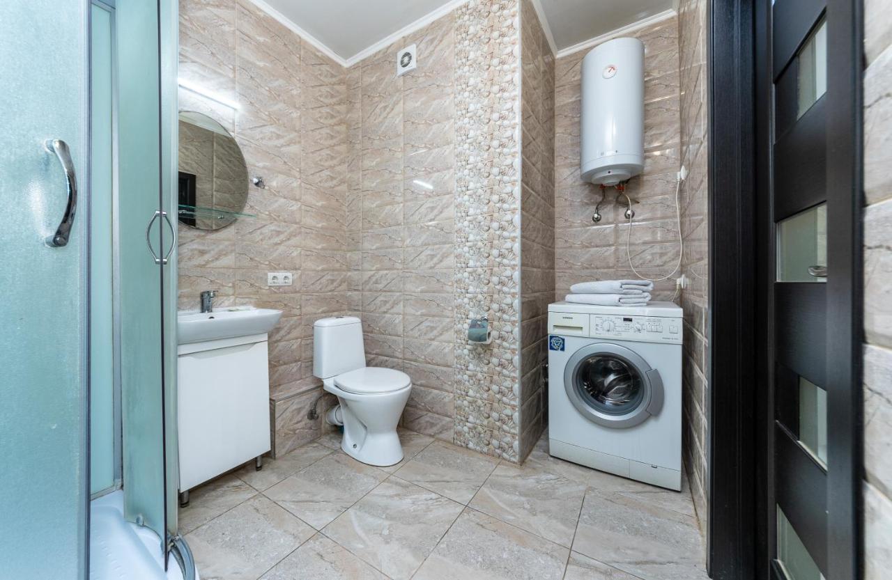 דירות קייב Flatrent Drahomanova 2A מראה חיצוני תמונה