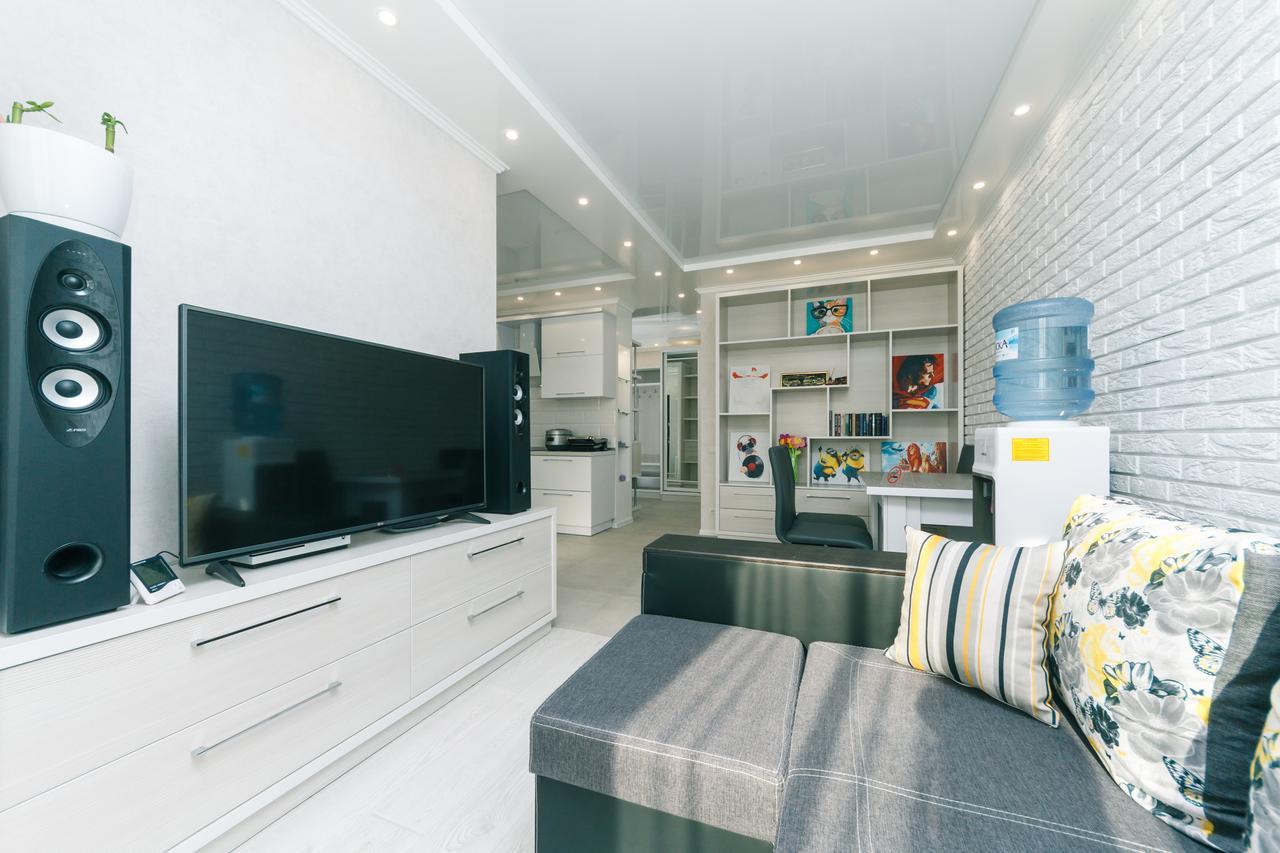 דירות קייב Flatrent Drahomanova 2A מראה חיצוני תמונה